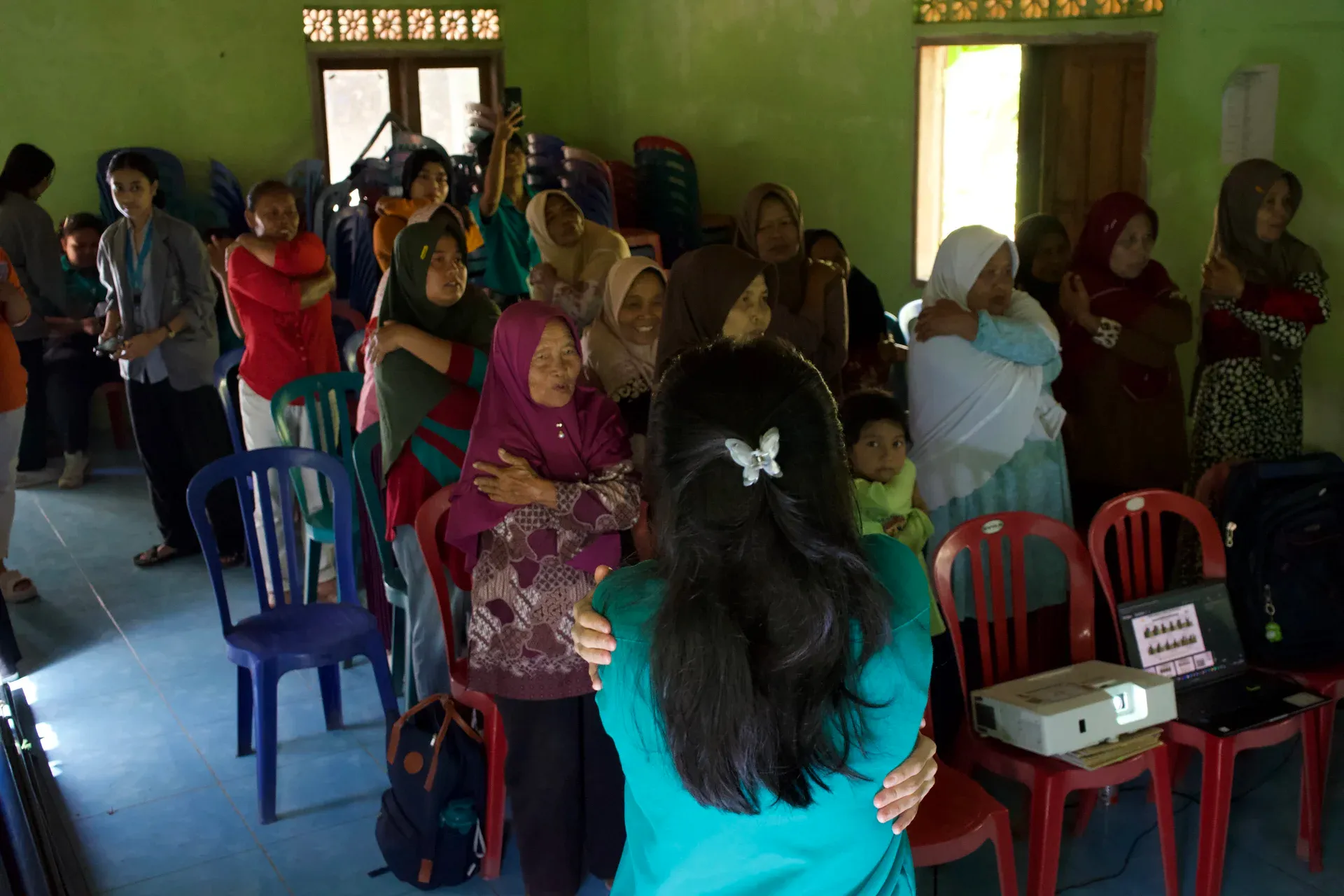 Pemeriksaan dan penyuluhan kesehatan warga dusun